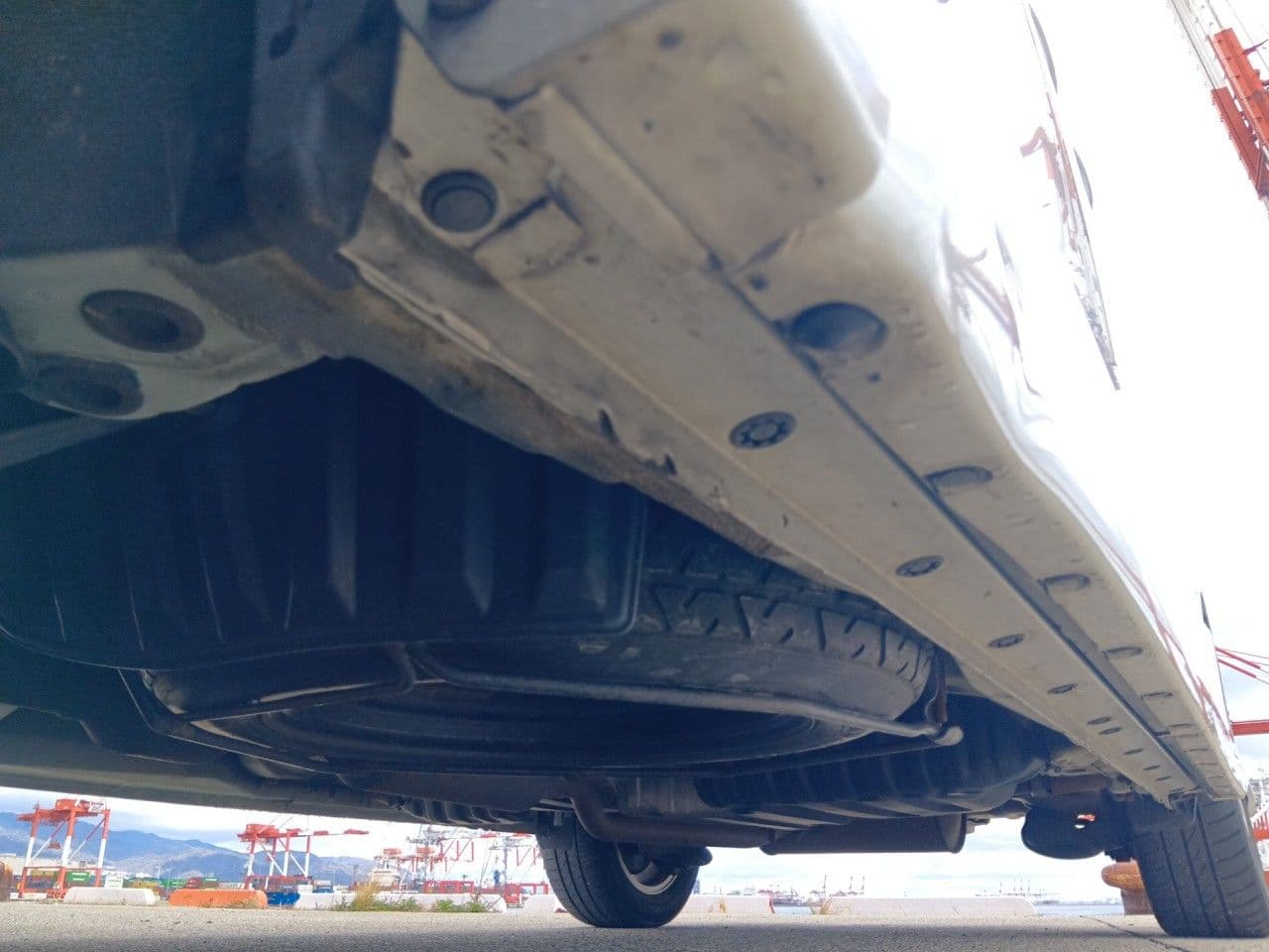 Vehicle SU00001381 large view 17