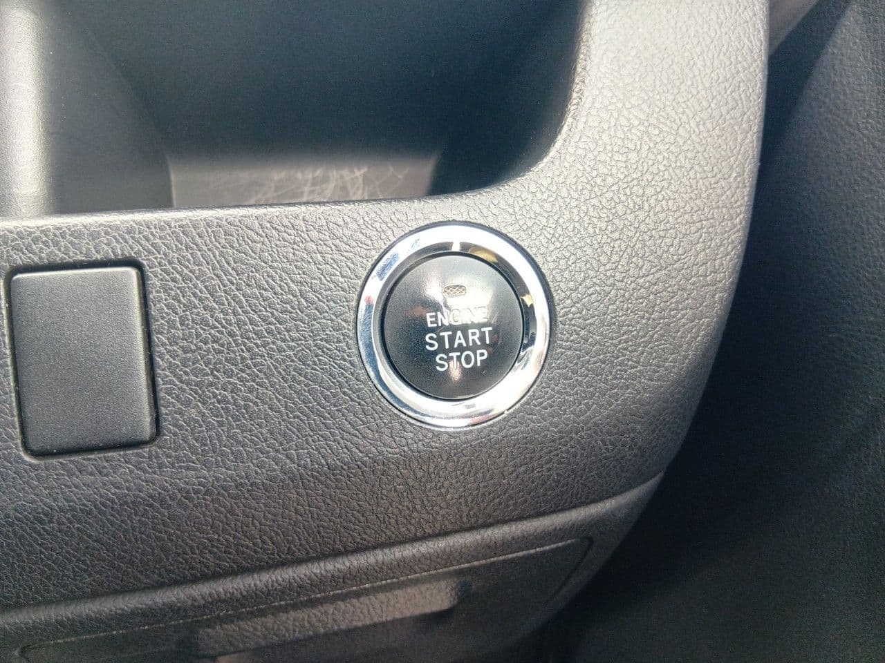 Vehicle SU00001381 large view 36