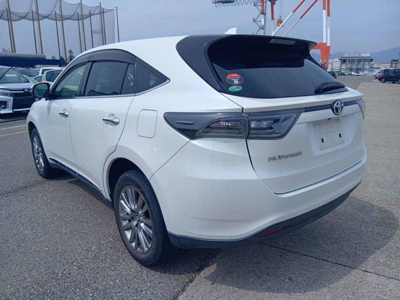 Vehicle SU00001376 large view 3