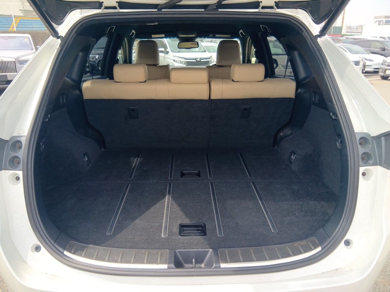 Vehicle SU00001376 large view 23