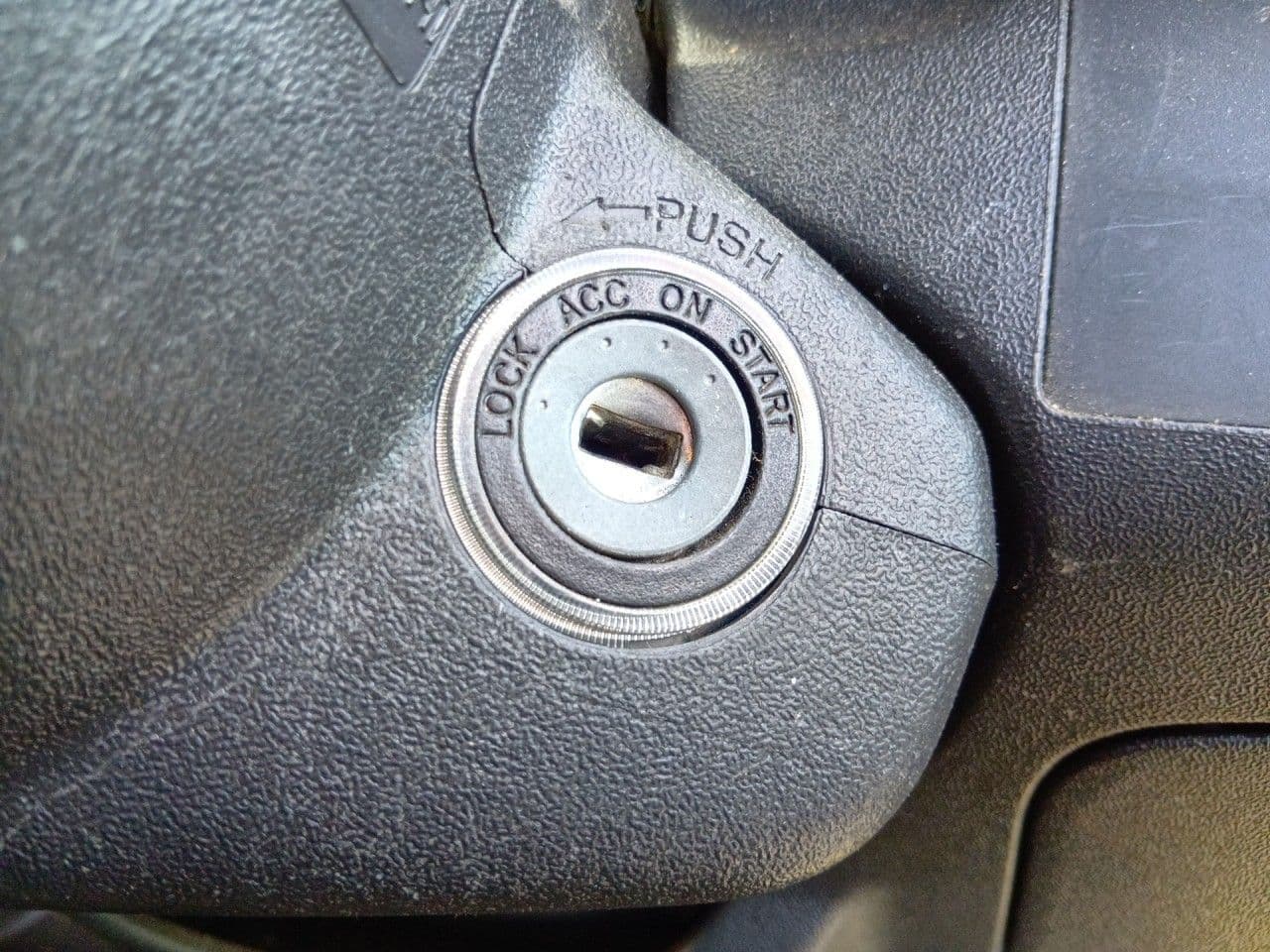 Vehicle SU00001390 large view 28