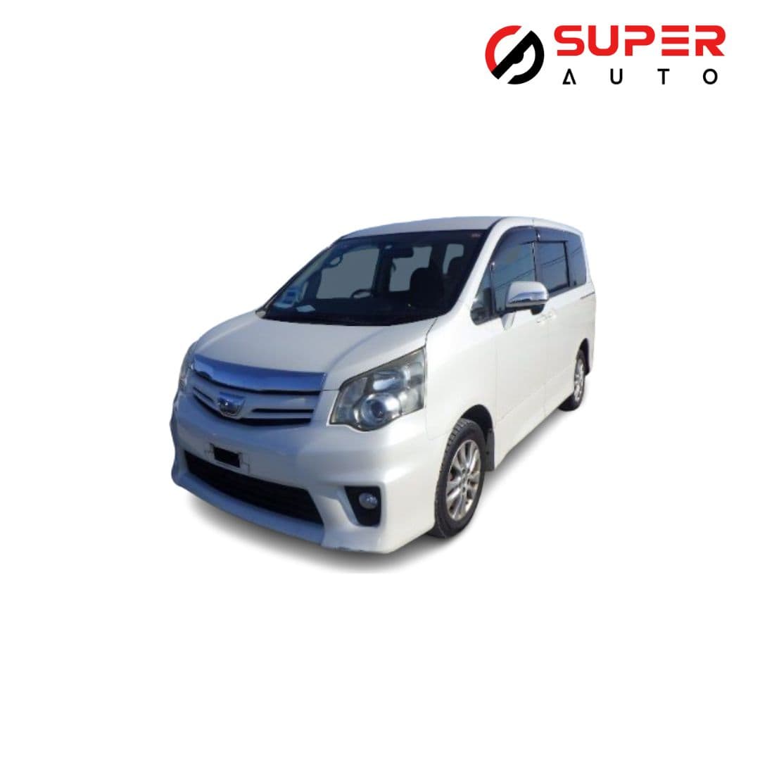 2011 TOYOTA NOAH Si