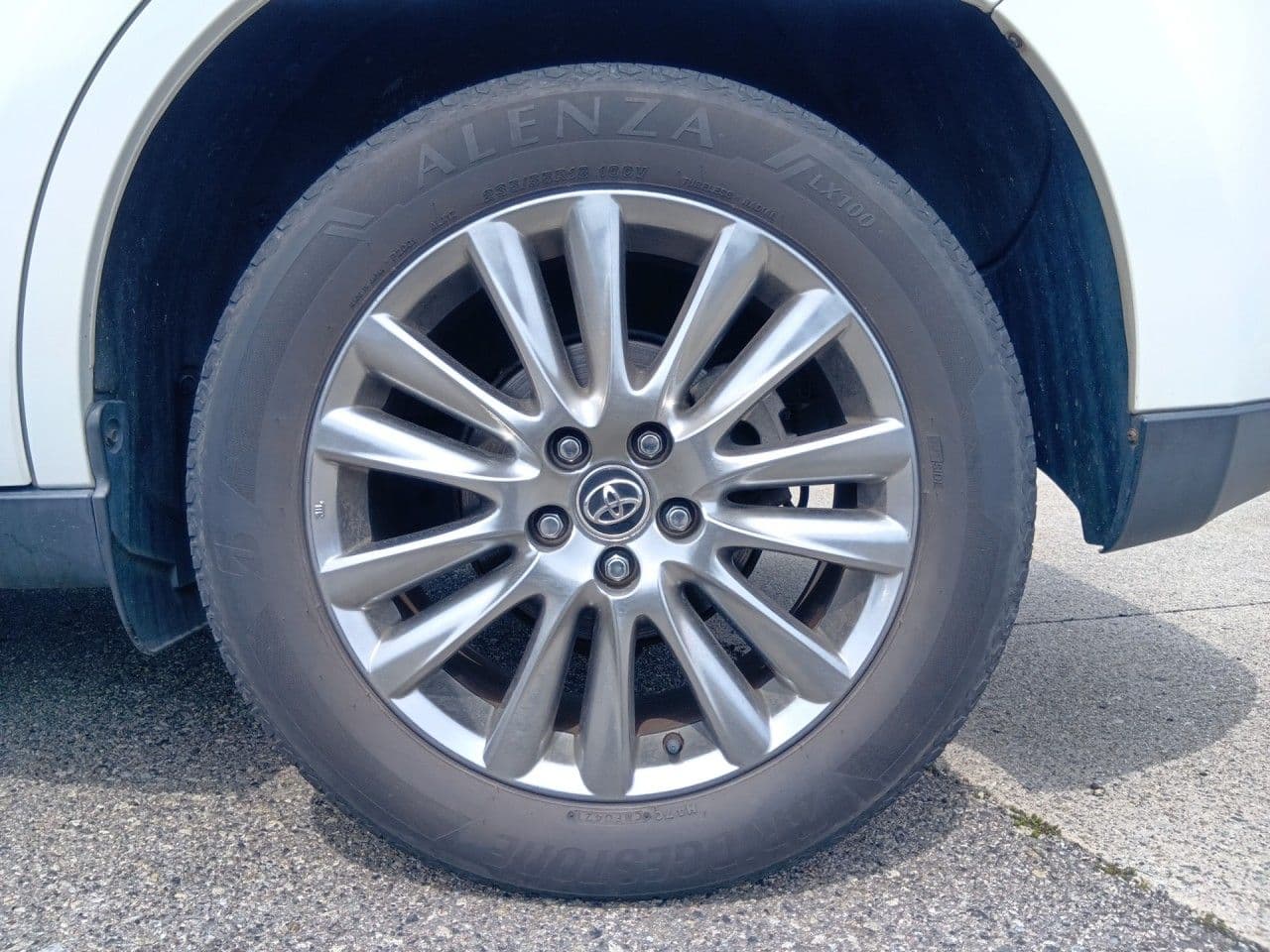 Vehicle SU00001376 large view 10