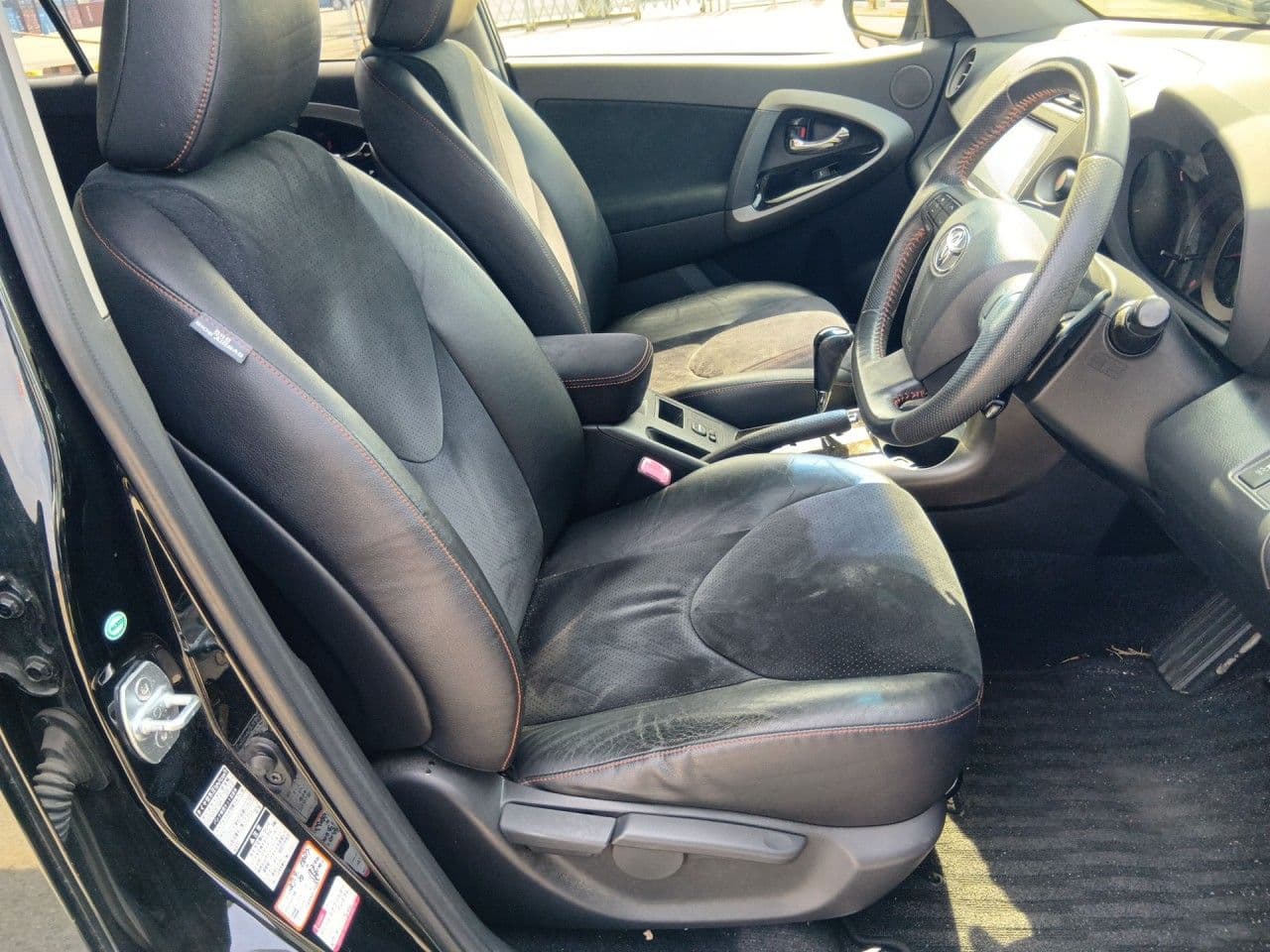 Vehicle SU00001383 large view 21