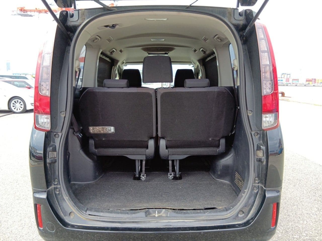 Vehicle SU00001410 large view 24