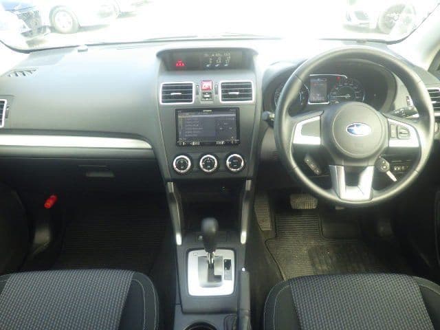 Vehicle SU00001337 large view 25