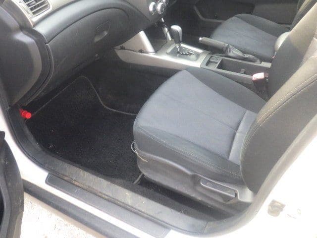 Vehicle SU00001352 large view 26