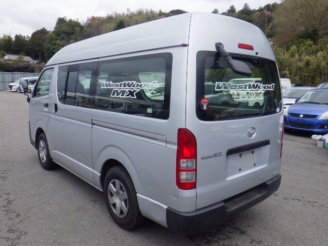 Vehicle SU00001412 large view 4