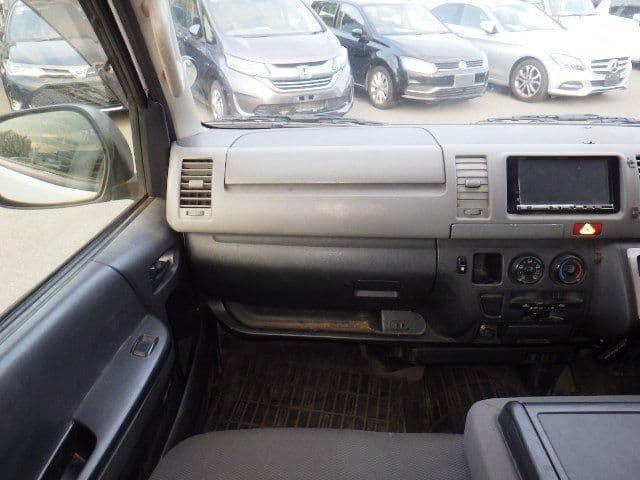 Vehicle SU00001341 large view 28