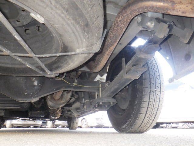 Vehicle SU00001341 large view 16