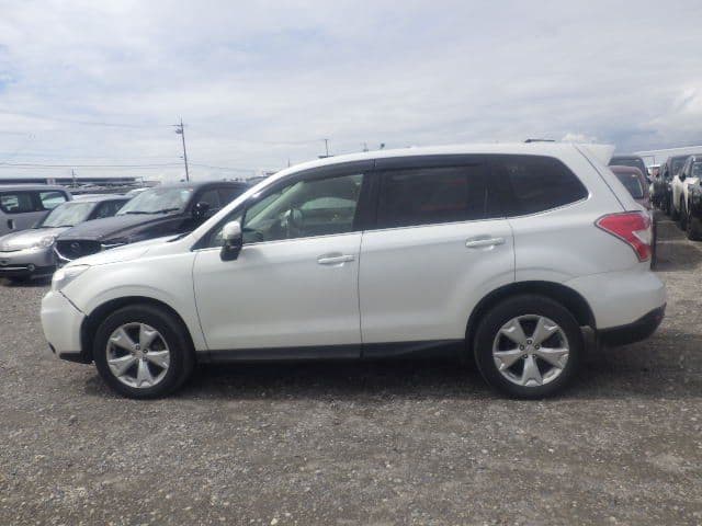 Vehicle SU00001356 large view 3