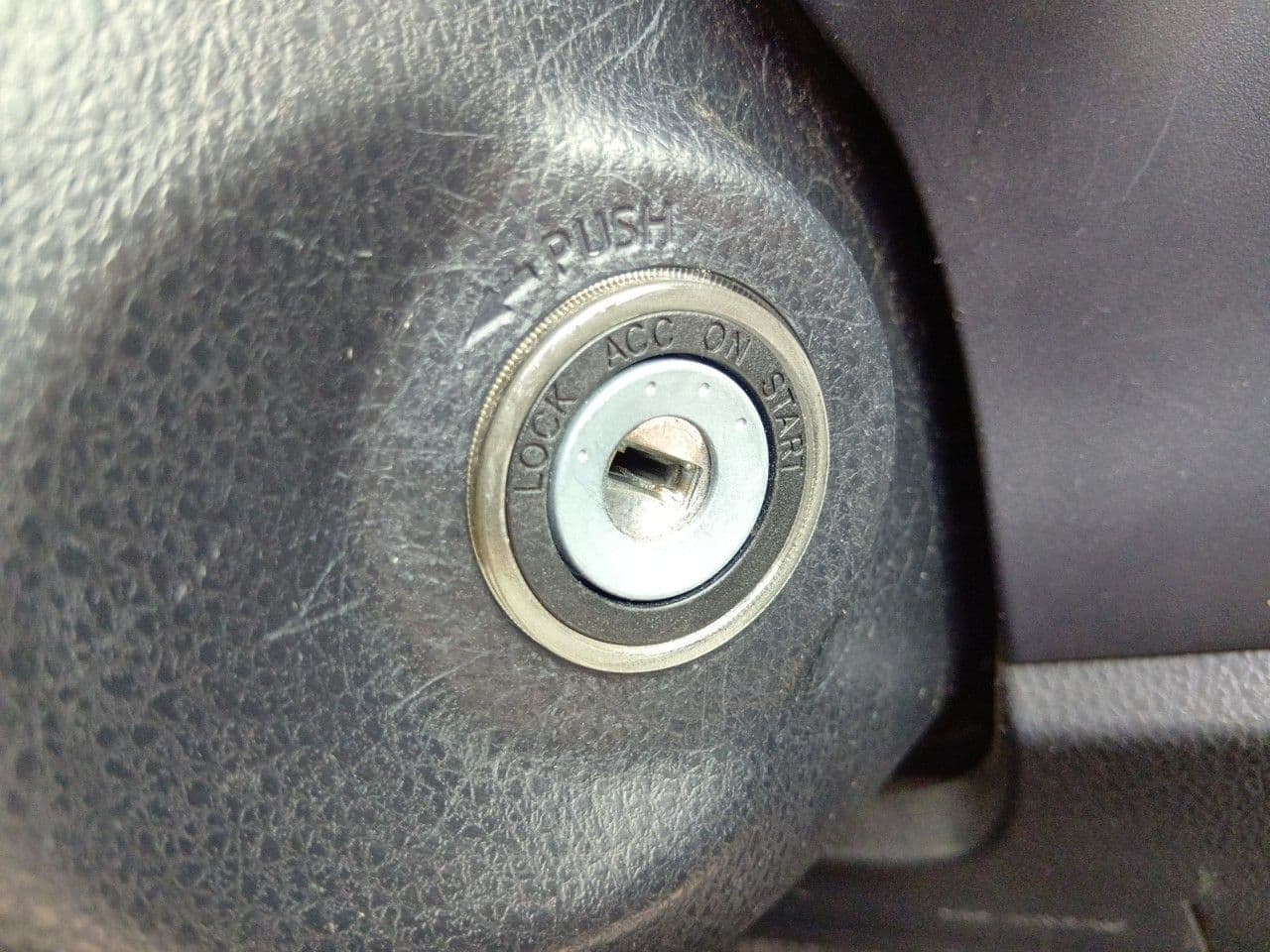 Vehicle SU00001410 large view 36