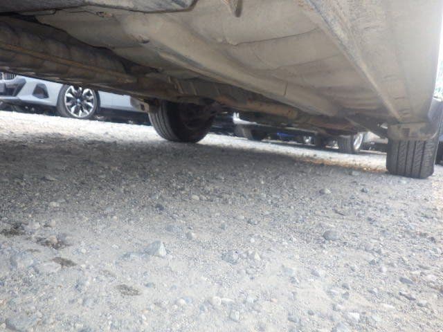 Vehicle SU00001352 large view 18