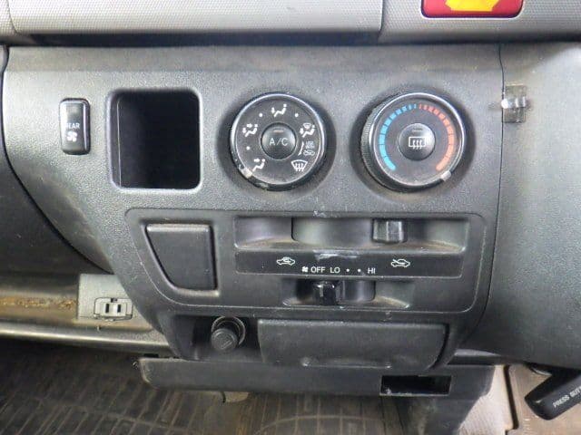 Vehicle SU00001341 large view 32