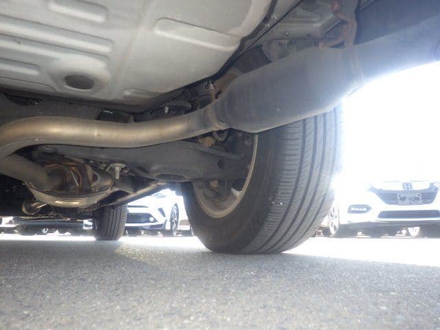 Vehicle SU00001401 large view 17