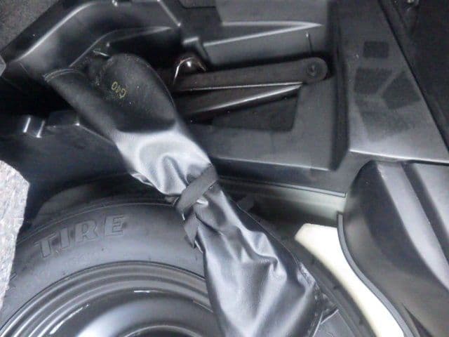 Vehicle SU00001375 large view 36