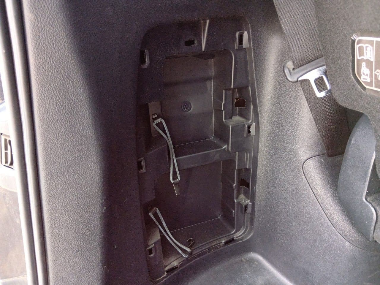 Vehicle SU00001410 large view 38