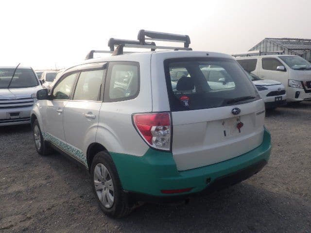 Vehicle SU00001352 large view 4