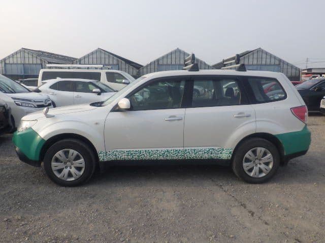 Vehicle SU00001352 large view 3