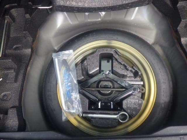 Vehicle SU00001337 large view 32