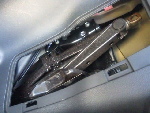 Vehicle SU00001420 large view 36