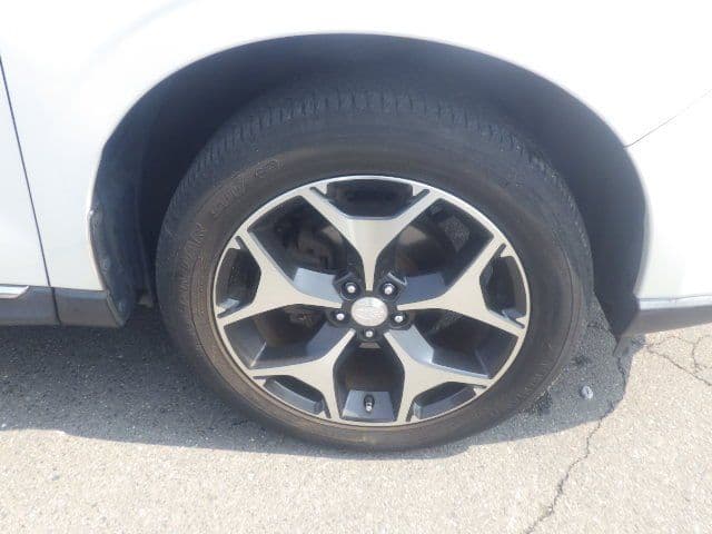 Vehicle SU00001422 large view 10