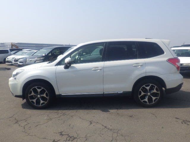 Vehicle SU00001422 large view 3