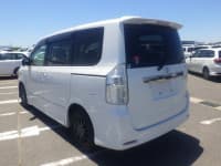Vehicle SU00001472 thumbnail 4