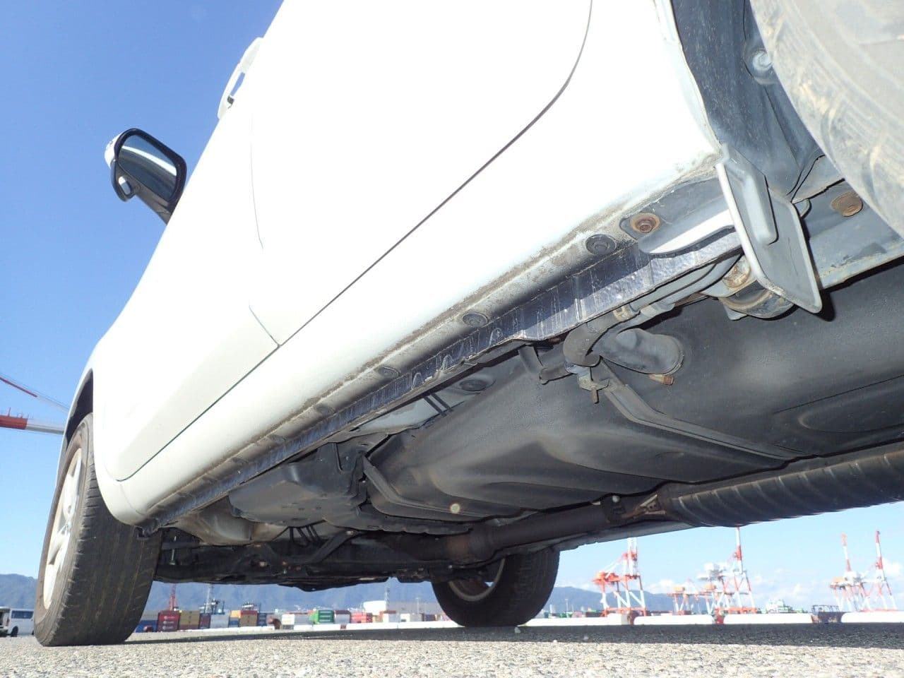 Vehicle SU00001605 large view 18