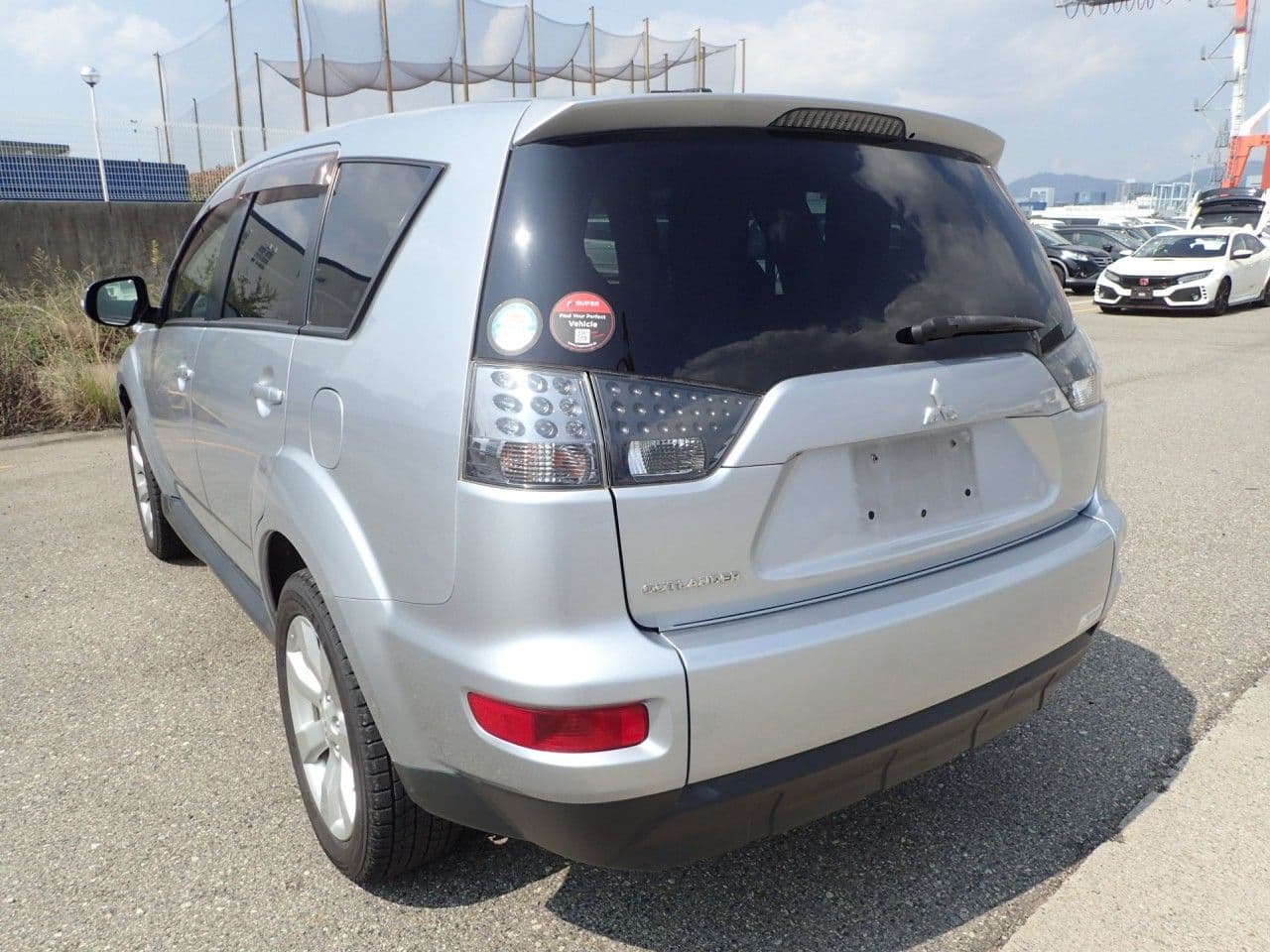 Vehicle SU00001683 large view 4