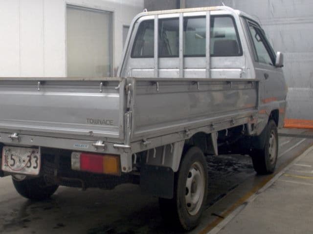Vehicle SU00001682 large view 3