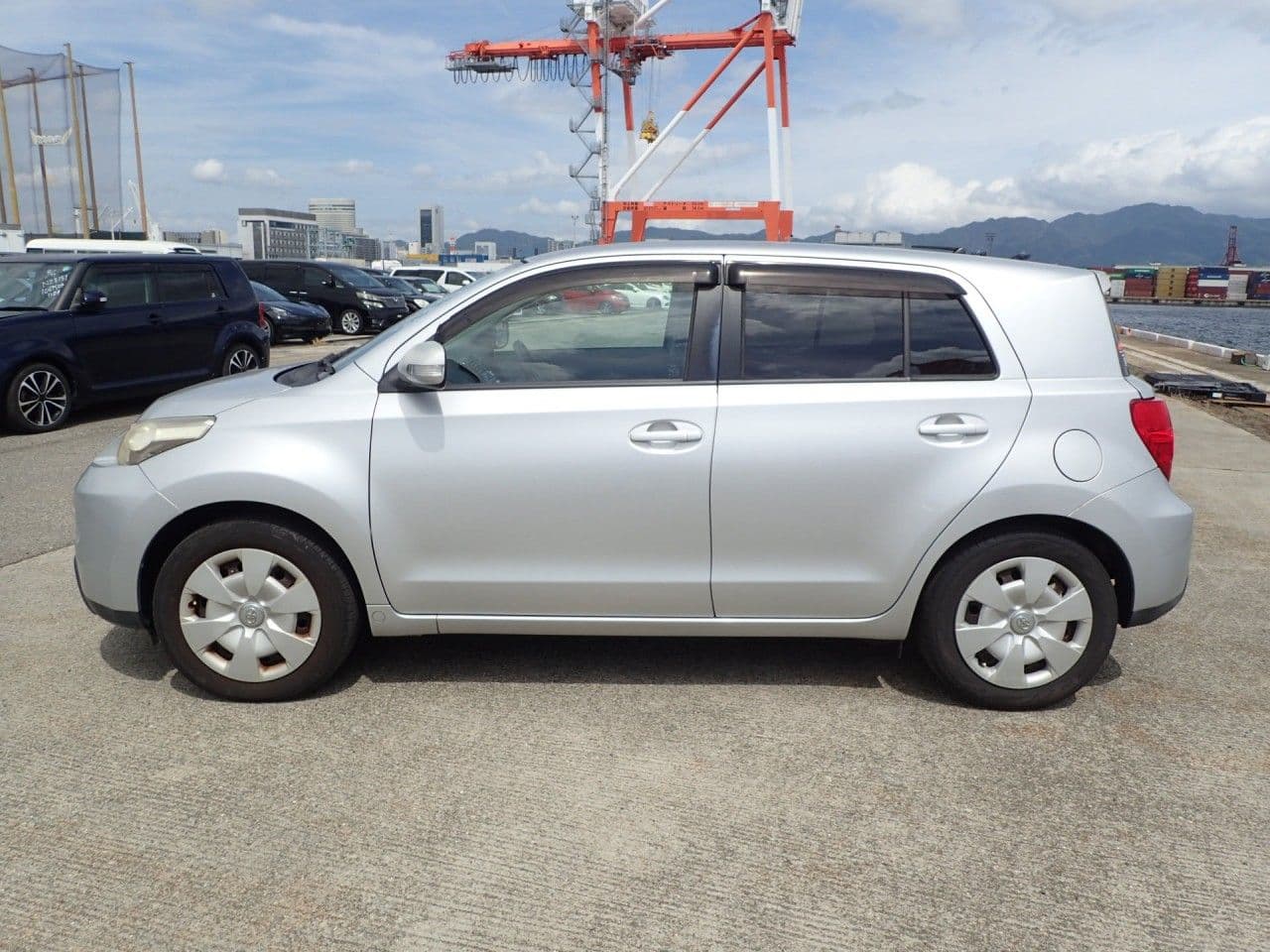 Vehicle SU00001581 large view 3