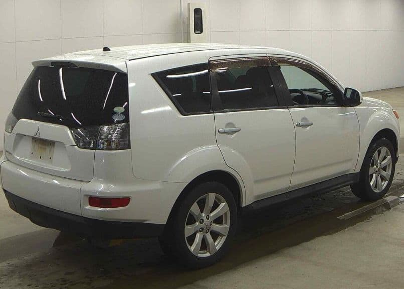 Vehicle SU00001725 large view 4