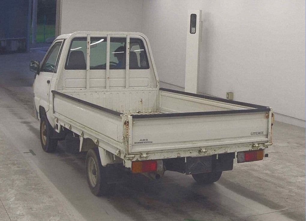 Vehicle SU00001767 large view 3